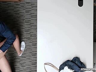 Jessica Jones Gives Blowjob To Lp Officer At Work