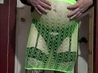 Shy crossdresser's wild machine masturbation session in public