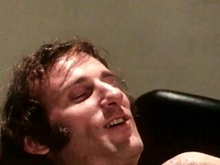 Rockstar Groupie in Wild Retro Action