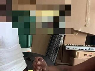 Neighbor helped with the move, so I repaid with deepthroat and facial 😏💦