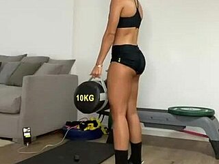 Sol Perez Shows Off Cameltoe In Part 2!