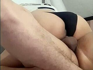 PIJAMADA WITH BEST FRIEND GIVES GREAT TWERKS!