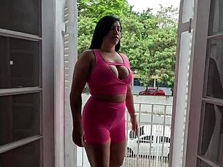 Nympho tales - sweaty shorts in the park, dripping wet pussy honey 😏