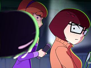 The masseuse in heels gets fucked and cums hard.