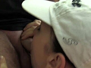 free vid - old dude fingers young 18+ girl’s pussy, but he’s tiny! 😅