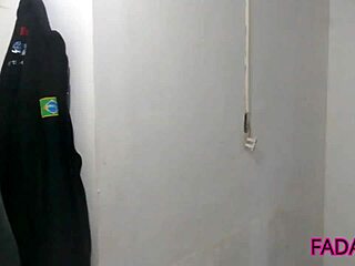 fada mel shows her vibe to friend, ends with kissing and sucking pussy 😘