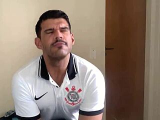 marcos goiano pounded by massive leon xxl in raw action