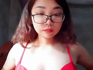 Mom And Daughter Eat Bitter Melon.