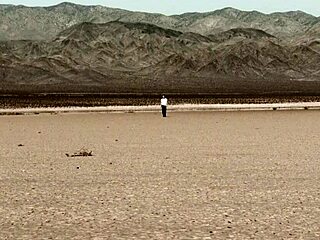 Join the cam girl enjoying ass toying and deepthroat