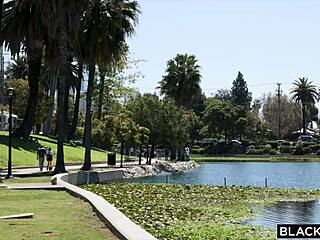 Michelle Honey, horny milf, loves raw sex 😍