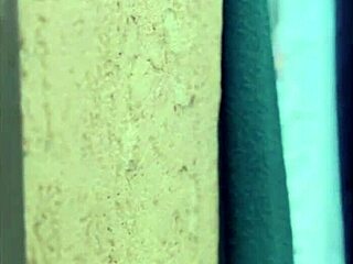 minha amiga me chama para banho e fodemos