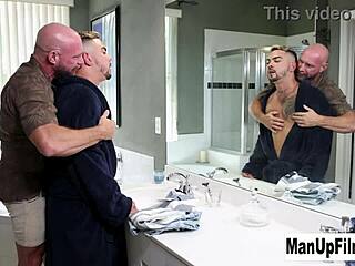 my girlfriend loves these muscular twinks ray boogie and killion knox 😍