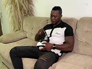 Big-Cocked Black Guy Watches Colombian Girls Via VR And Fucks Them