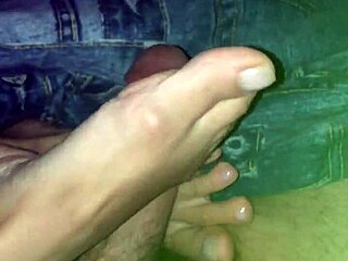 Pretty feet of wife in action in a footjob scene