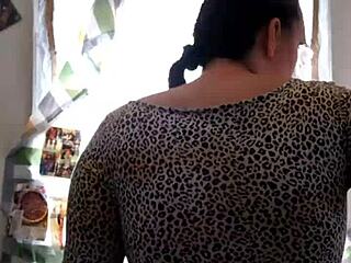 Vanillababyy Dances Energetically in a Vibrant Routine