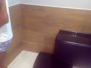 wow that colombian nurse gives an amazing blowjob 😍