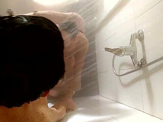 A big cock gets a hot shower with cum in mouth and doggystyle action