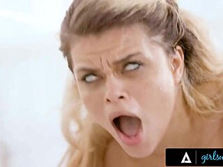 brittany andrews intensely desires destiny cruz in lesbian action