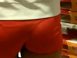 Hot girl SHOWS OFF her NICE ASS in TIGHT SHORTS at the MARKET