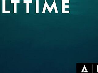 Up close with kinky Victoria Voxxx solo orgasm scene