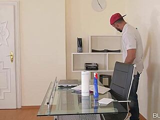 watch black dude fuck milf emma butts' big titties while busty lovers watch?