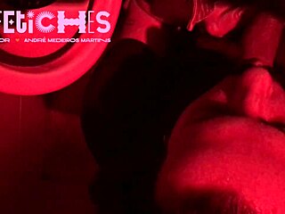 Hot guys are hooking up in the sauna, it's so steamy