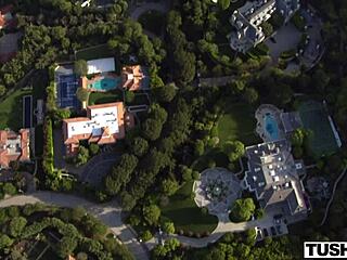 Blonde Kenna Performs Anal Gaping And Facial