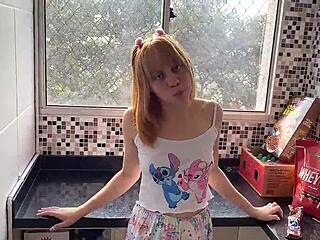 स्टीपडैड मॉर्निंग कॉफी पर मेरे बॉडी को चाहता है