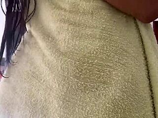 Curvy latina beauty flashing her big ass in a homemade video