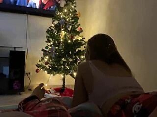 my friend invites me to watch a movie at new year's eve