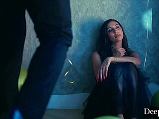 Stunning beauty Gianna devours Jay's juicy big black cock