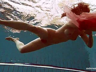Naked teen Deniska in the underwater seduction