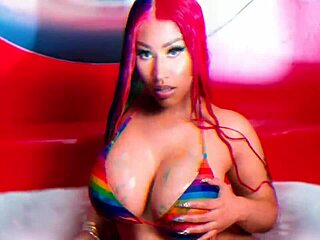 Nicki Minaj in hot erotic solo performance