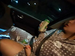 Pinay milf invites kumpare home for blowjob and doggystyle fucking 😏