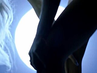 Hey Ariana Grande, wanna focus on something naughty with me?