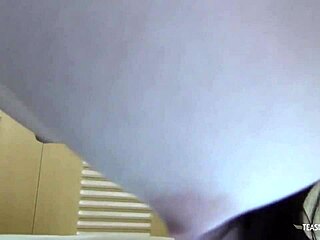 pouring oil on mom's back by the pool, deepthroat pov 😏