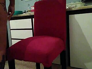 I fucked a cute big ass in the kitchen, it was so hot!