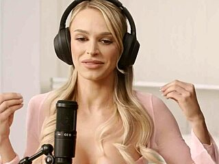 Watch Vanna Bardot And Emma Hix Scissor To Orgasm! So Hot!