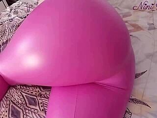 Big Round Ass Strains Pink Leggings