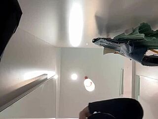 Masturbate in the changing room and feel the pleasure of bbw amateur