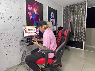 Prestamista fucks the stepdaughter of his worst client