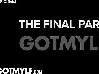 Stepmom Shares Huge Orgasm With Stepson In Threesome