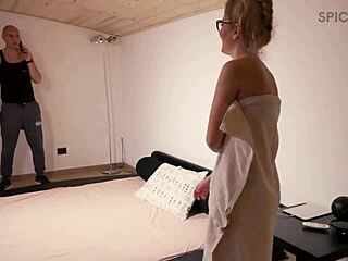 damn, banging slutty sara bell in the gym for a sweaty workout! 💦