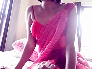 Desi Bhabhi Ko Khush Kiya Maine - Hindi Sex