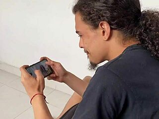 Viktor's tight game with a hot amateur couple