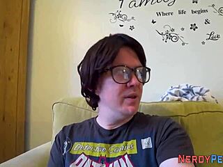 Big breasted amateur giving blow job in reality sex scene