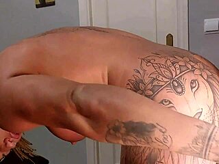 dude, this extreme double penetration got her squirting hard!