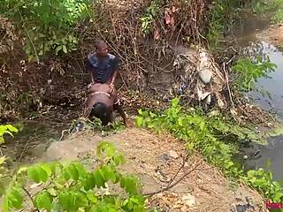 Babe fucked during outdoor stroll in garden