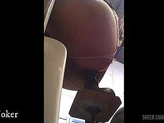 Sex machine goes up and down while i ride it with my ass