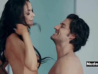 Watch Sofi Ryan suck that monster cock deepthroat?